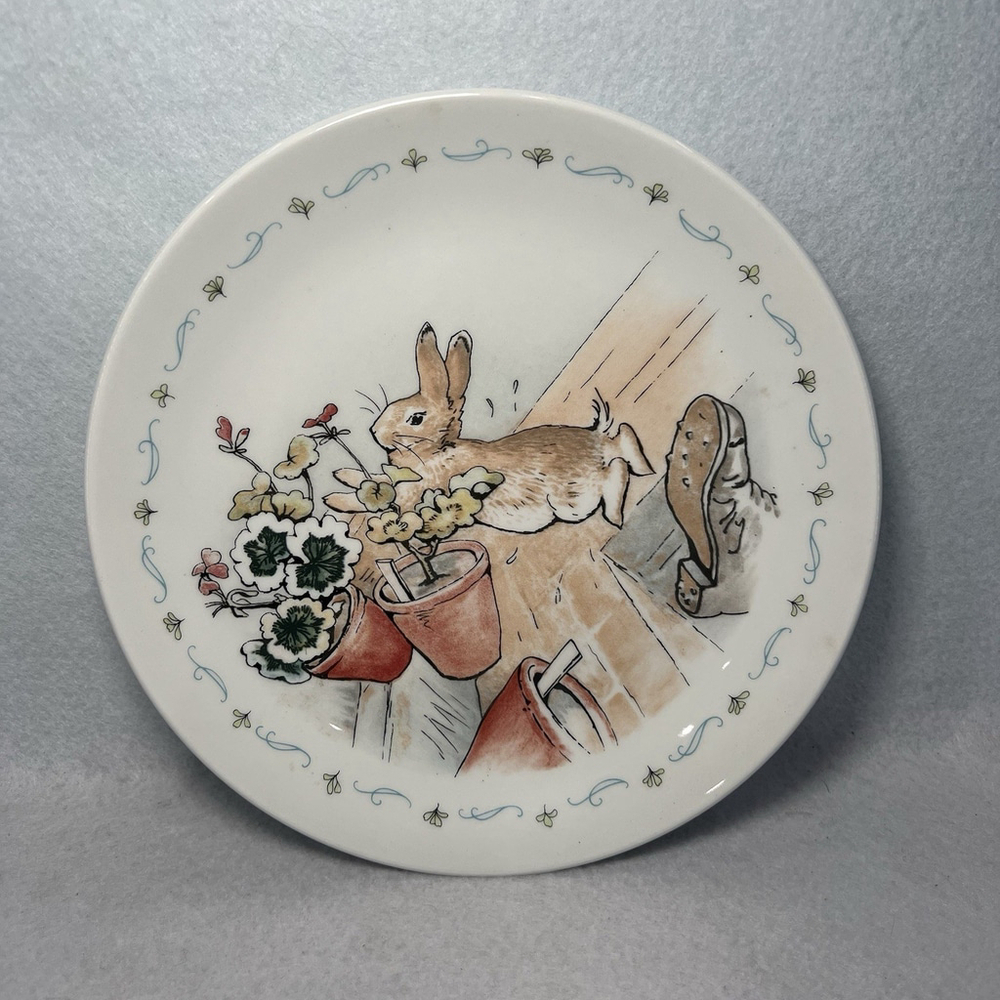 Peter Rabbit Wedgwood Peter Jump Out Collector Plate 92’ Made In England 8” - Picture 10 of 11
